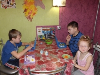 Мишаня в гостях